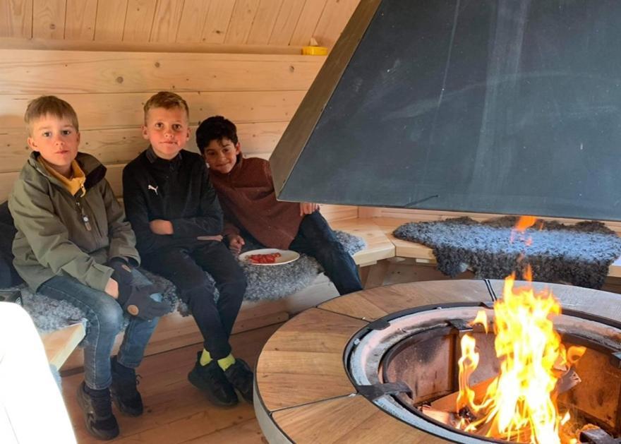 Hostel Kalvs Skolhus Zewnętrze zdjęcie